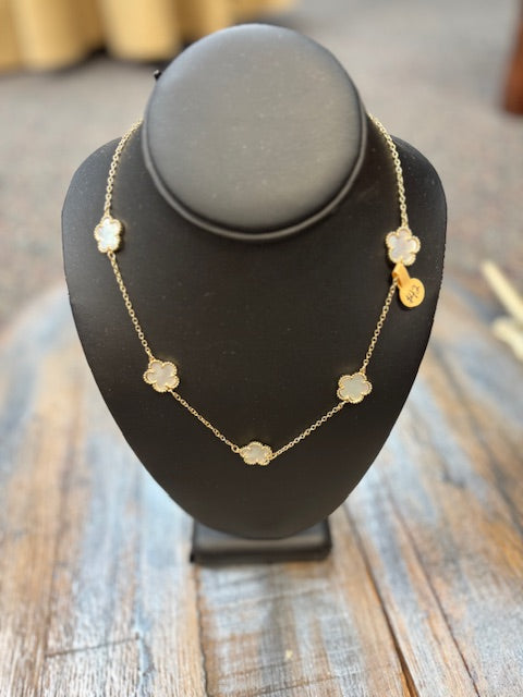 Clover Mother of Pear Necklace