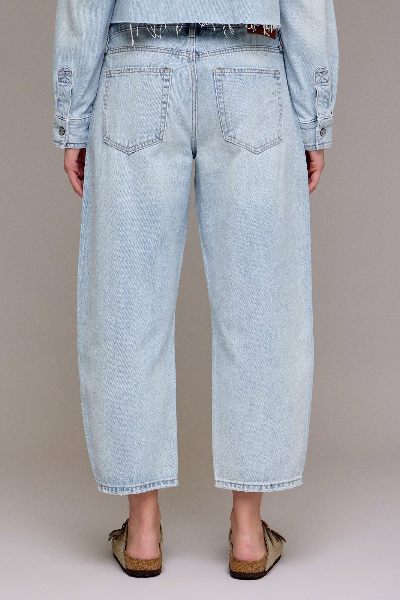 Sammie Barrel Jean by Hidden