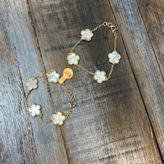 Clover Mother of Pearl Bracelet